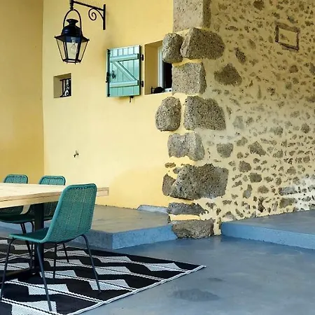 Le Courty Casa de hóspedes *